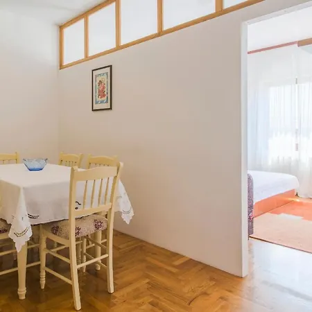 Fuer 4 Personen 1 Kind Ca 45 M In Pula, Istrien Und Umgebung Lägenhet *